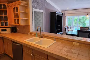 1132 Ridge Dr, Palm Harbor, FL 34683 - Photo 2