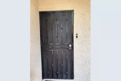 7509 Pitch Pine Circle #121, Tampa, FL 33617 - Photo 4