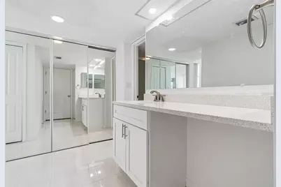 450 Treasure Island Causeway #106, Treasure Island, FL 33706 - Photo 24