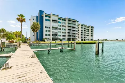 450 Treasure Island Causeway #106, Treasure Island, FL 33706 - Photo 2