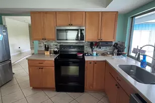 1009 Indian Hills Ct, Venice, FL 34293 - Photo 22