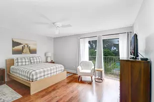 3712 Carrollbrook Rd, Tampa, FL 33618 - Photo 6