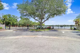 3712 Carrollbrook Rd, Tampa, FL 33618 - Photo 32