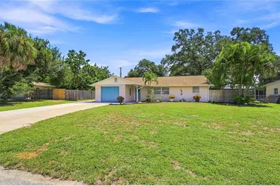 411 Plantation Road, Venice, FL 34293 - Photo 2