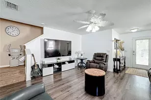 6312 Magnolia Trails Ln, Gibsonton, FL 33534 - Photo 10
