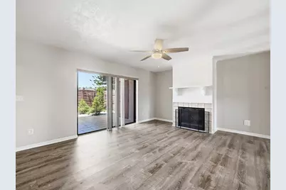15314 E Pond Woods Drive #15314, Tampa, FL 33618 - Photo 8