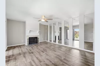 15314 E Pond Woods Drive #15314, Tampa, FL 33618 - Photo 6