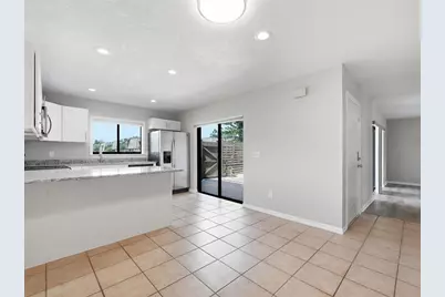 15314 E Pond Woods Drive #15314, Tampa, FL 33618 - Photo 14