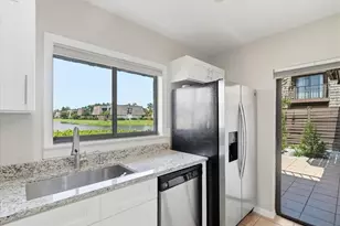 15314 E Pond Woods Dr, Tampa, FL 33618 - Photo 20