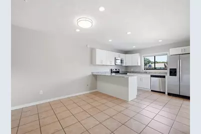 15314 E Pond Woods Drive #15314, Tampa, FL 33618 - Photo 12