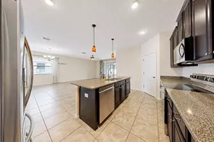 619 Wabash Breeze Cir, Ruskin, FL 33570 - Photo 12