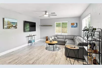 8028 25th Avenue N, Saint Petersburg, FL 33710 - Photo 4