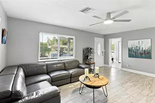 8028 25th Ave N, Saint Petersburg, FL 33710 - Photo 6