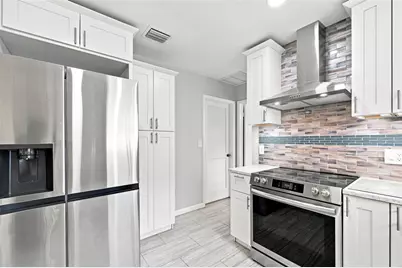 28 Wall Terrace, Redington Shores, FL 33708 - Photo 10