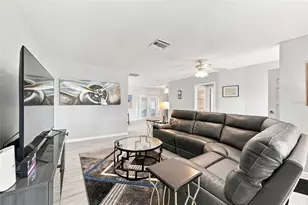 28 Wall Terrace, Redington Shores, FL 33708 - Photo 4