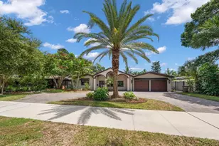 1621 Indian Rocks Rd, Belleair, FL 33756 - Photo 1
