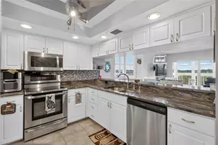6251 Shoreline Dr, Seminole, FL 33708 - Photo 14