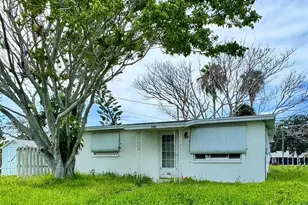 330 133rd Ave E, Madeira Beach, FL 33708 - Photo 2