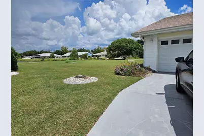 206 Sola Lane, Sun City Center, FL 33573 - Photo 4