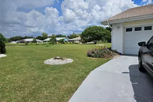206 Sola Ln, Sun City Center, FL 33573 - Photo 4