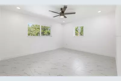 4095 Locust Street NE, Saint Petersburg, FL 33703 - Photo 24