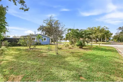 4095 Locust Street NE, Saint Petersburg, FL 33703 - Photo 36