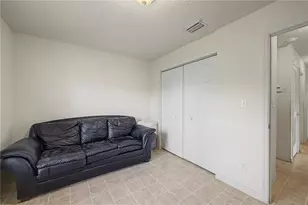 2423 E Okara Rd, Tampa, FL 33612 - Photo 20