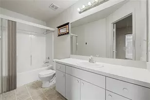 2423 E Okara Rd, Tampa, FL 33612 - Photo 16