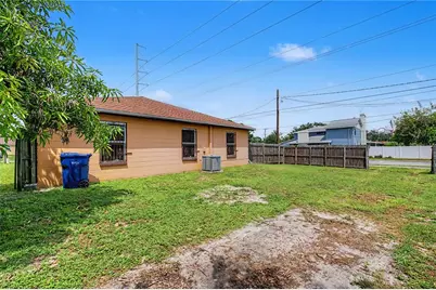 2423 E Okara Road, Tampa, FL 33612 - Photo 26