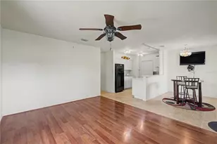 2423 E Okara Rd, Tampa, FL 33612 - Photo 6