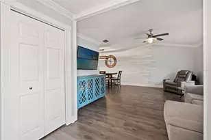 11312 Robert Dr, Seminole, FL 33778 - Photo 6