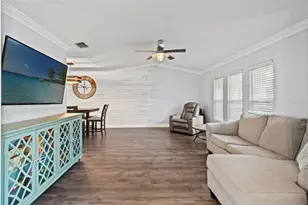 11312 Robert Dr, Seminole, FL 33778 - Photo 8
