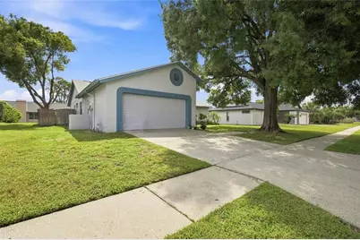 3810 Sarazen Dr, New Port Richey, FL 34655 - Photo 2