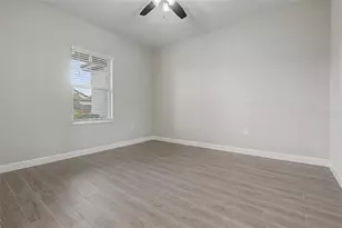 31603 Magna Gulf Loop, San Antonio, FL 33576 - Photo 2