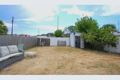 1636 S Jefferson Avenue, Clearwater, FL 33756 - Photo 14