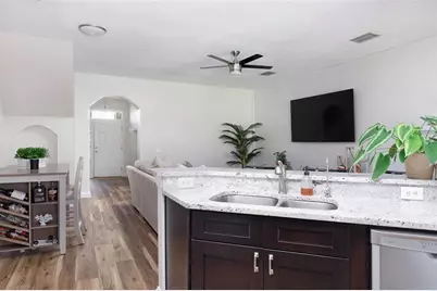 570 Vallance Way NE, Saint Petersburg, FL 33716 - Photo 12