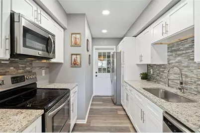 6305 Morningmist Court #6305, Temple Terrace, FL 33617 - Photo 4