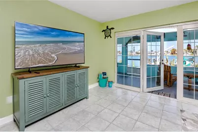 11215 3rd Street E, Treasure Island, FL 33706 - Photo 8