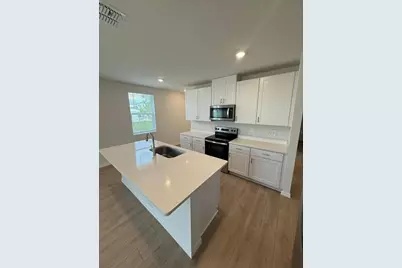 1518 Brekey Way, Zephyrhills, FL 33541 - Photo 8