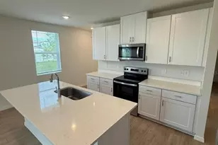 1518 Brekey Wy, Zephyrhills, FL 33541 - Photo 8