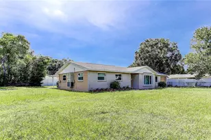 7703 Lakeside Blvd, Tampa, FL 33614 - Photo 2