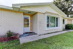 7703 Lakeside Blvd, Tampa, FL 33614 - Photo 8