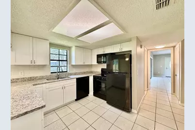 5132 Chilkoot Street, Tampa, FL 33617 - Photo 10