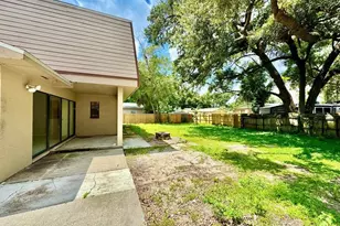 5132 Chilkoot St, Tampa, FL 33617 - Photo 36
