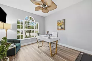 8518 Parrots Landing Dr, Tampa, FL 33647 - Photo 10