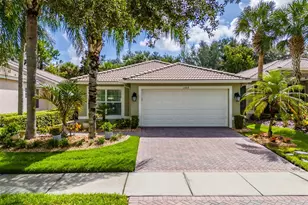 15818 Cobble Mill Dr, Wimauma, FL 33598 - Photo 4