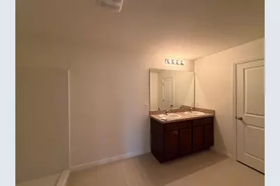 7557 Tuscan Bay Circle, Wesley Chapel, FL 33545 - Photo 14