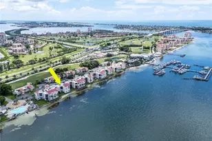 5729 Puerta Del Sol Blvd S, Saint Petersburg, FL 33715 - Photo 2