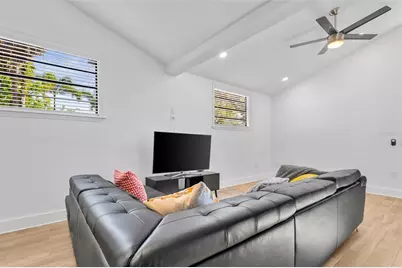 [Address not provided], Tampa, FL 33629 - Photo 12