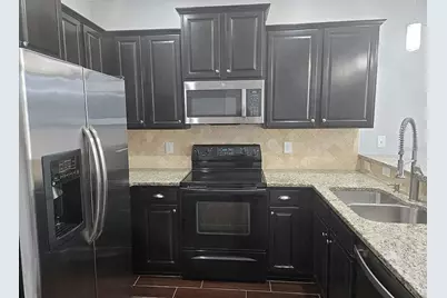 10259 Villa Palazzo Court, Tampa, FL 33615 - Photo 8